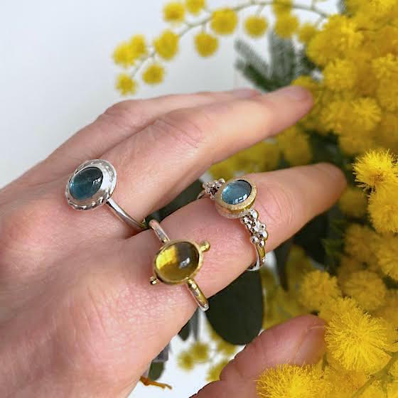 Bagues argent façonnées à la main, serties de tourmaline de couleurs