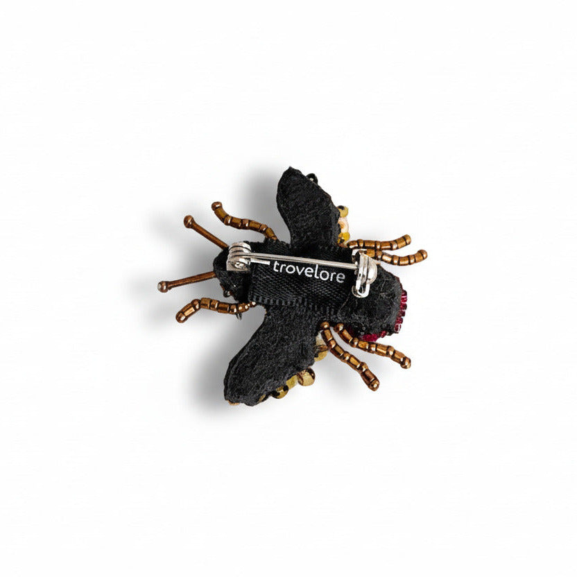 Broche Trovelore Abeille arc en ciel, détail verso, feutre noir et fermoir épingle acier inoxydable.